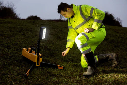 Solaris Pro  - 16000 Lumens - 18.2Ah - 24 Hour Runtime - Rechargeable Area Light